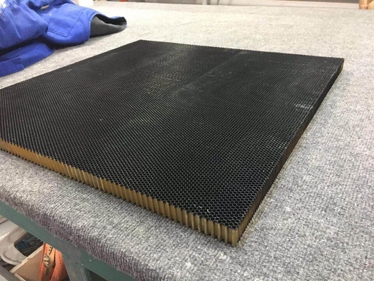 Sfiato d'ottone del favo con spessori di 50mm dimensione di 900mm x di 600mm
