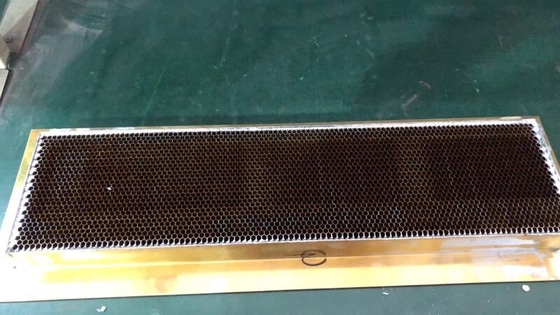 Sbocco di alluminio degli sfiatatoi della guida d'onda del favo della gabbia di rf