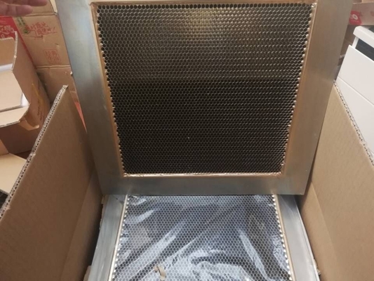 spessore di alluminio di Emi Shielded Faraday Cages 25mm del favo di dimensione delle cellule di 4.8mm