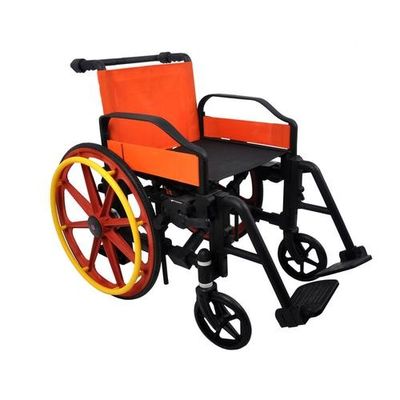 Profondità del sedile di 40 cm, ruote universali pesanti, perfette per la mobilità di carrelli di materiale e macchinari industriali