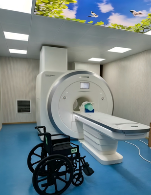 Sedile a rotelle per risonanza magnetica con bracciole staccabili e profondità del sedile regolabile per pazienti amputati