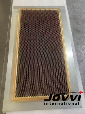Prestazioni di elaborazione di guide d'onda a nido d'ape con prese d'aria con dimensioni delle celle 2 mm 3 mm 4 mm 5 mm che forniscono ventilazione dell'aria e schermatura EMI