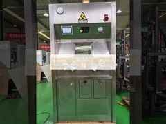 Cinture regolabili per una protezione da radiazioni nucleari di alta durata